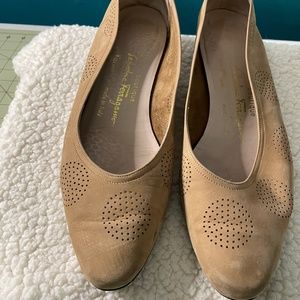 Boutique Italian Salvatore Ferragamo Flats size 9
